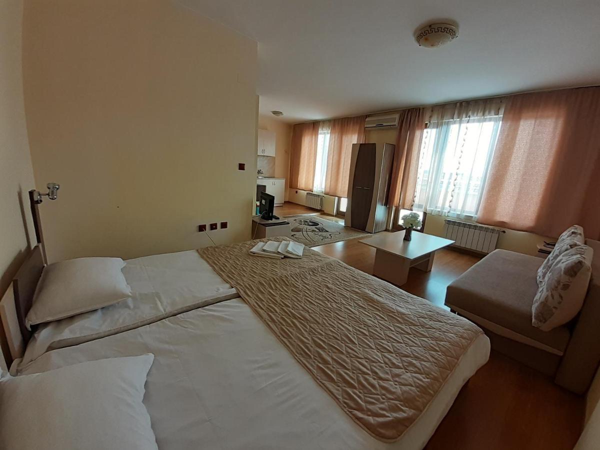 Gelov Hotel Berkovitsa Exterior photo