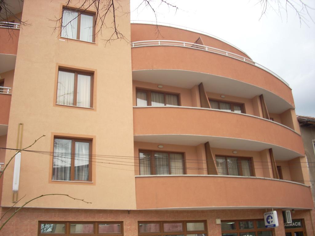 Gelov Hotel Berkovitsa Exterior photo
