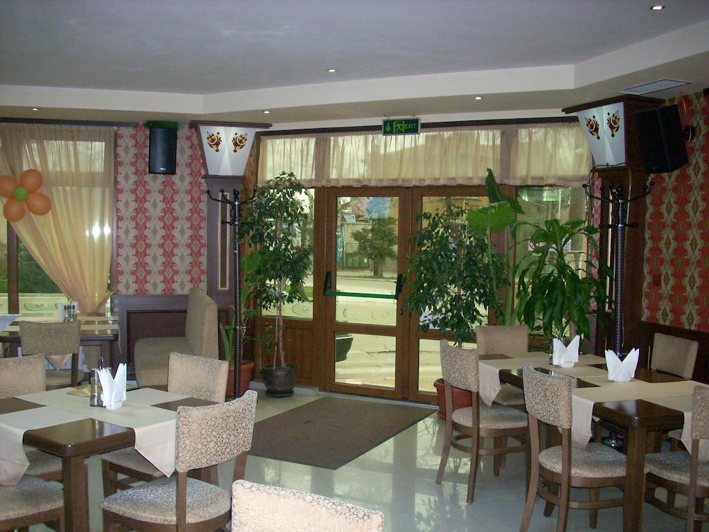 Gelov Hotel Berkovitsa Exterior photo